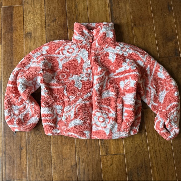 American Eagle Seriously Huggable Coral Floral Sherpa Fleece Crop Jacket Size XS - Picture 1 of 4